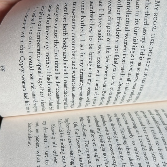 Enola Holmes set of 6 books - Picture 3 of 3